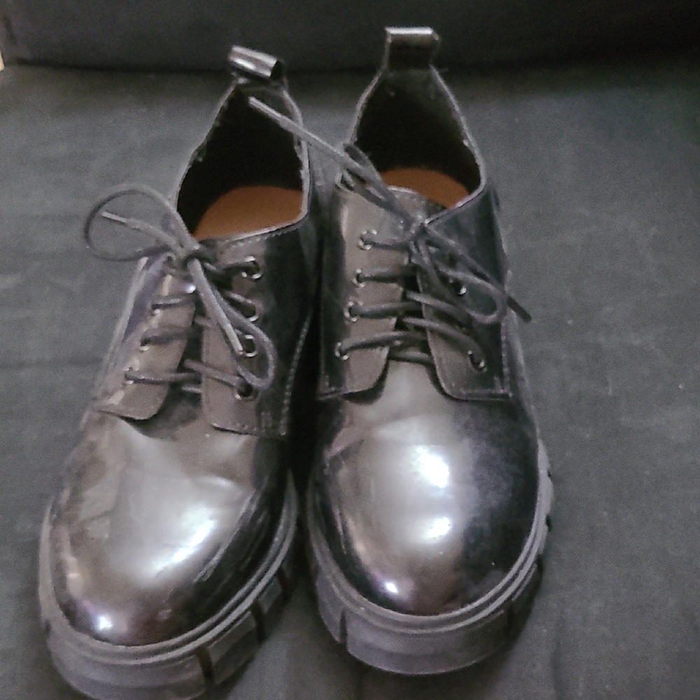 Madden Girl Black Oxfords Sleek and Stylish